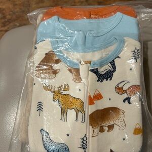 Adorable Bear Print Baby Onesie